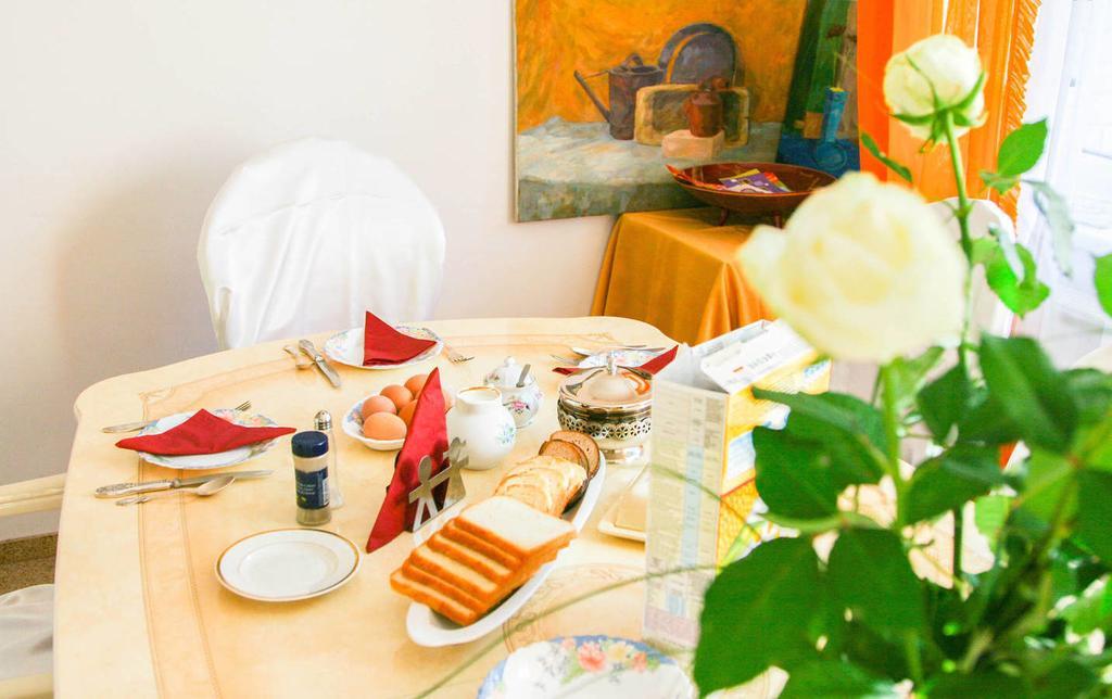 Irena Family House Hotell VNO Rum bild